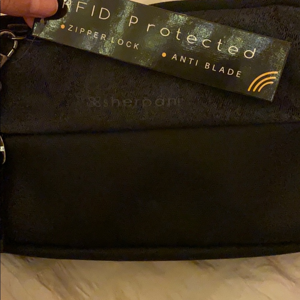 Sherpani Travel Fanny Pack